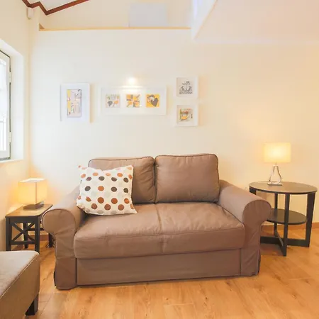 Duplex Fado Alfama Лиссабон